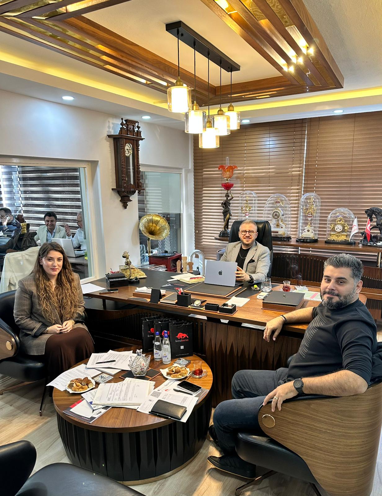 Üst Yapı İş Bitirmeli Şirketi